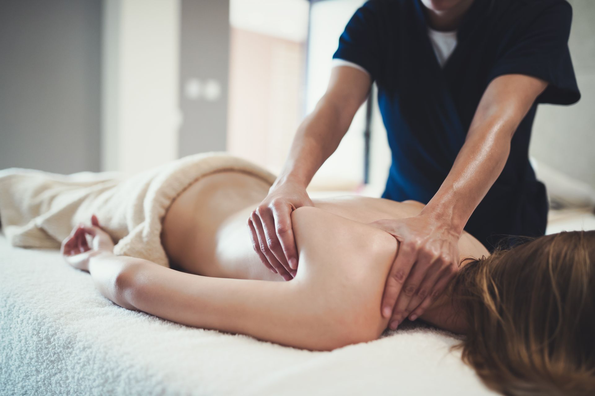 Espacio tranquilo de fisioterapia en Alicante